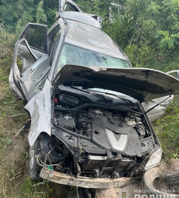 На Волині п&amp;#039;яний 25-річний водій авто з&amp;#039;їхав у кювет: двоє людей в лікарні. Фото