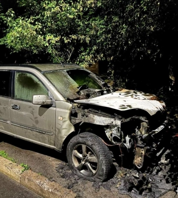 Підпал авто у Рівному: поліцейські встановлюють причетних осіб