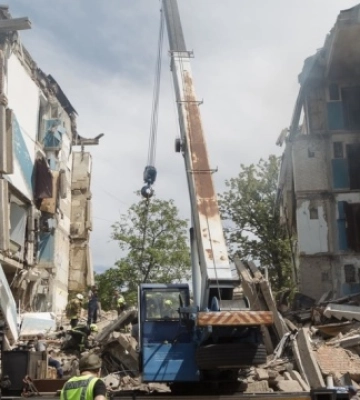 Тіло загиблої людини виявлено під завалами багатоповерхівки у Шевченківському районі Києва, - ДСНС. ФОТОрепортаж