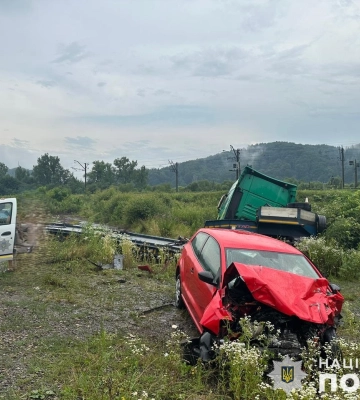 На Львівщині вантажівка зіткнулася з автомобілем: загинув 57-річний водій легковика
