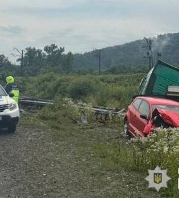 На Львівщині водій «Фольксвагена» загинув, зіткнувшись з вантажівкою