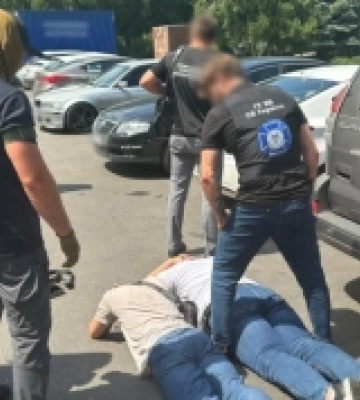 Фіктивні хвороби серця за гроші: в Одесі викрили молодиків, які забезпечували чоловіків документами про непридатність до служби