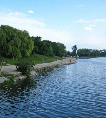 «Небезпечна вода»: правила поведінки під час купання у водоймах Рівненщини