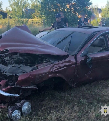 На Смілянщині водій виїхав на узбіччя й перекинувся (ФОТО)