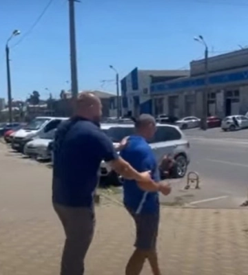 В Одесі активісти жорстоко покарали тренера, який бажав смерті військового