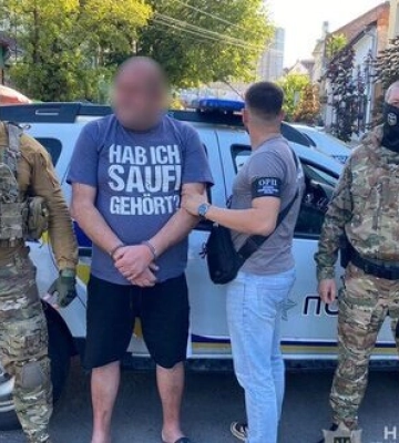 На Закарпатті поліція заблокувала канал переправлення ухилянтів: організаторам загрожує до 9 років тюрми. ФОТОрепортаж