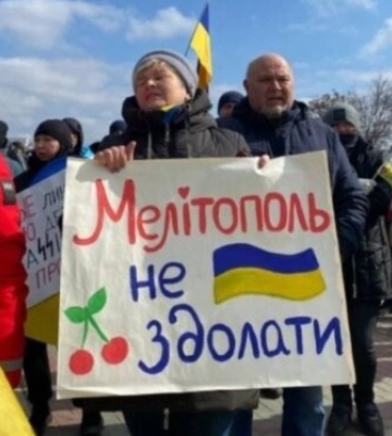Алкомагазини, замкнуті обличчя та порожні автобуси: на що окупанти перетворили Мелітополь
