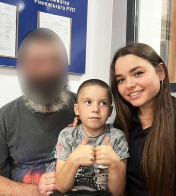 Поліцейські Рівненщини розшукують родичів хлопчика, який загубився