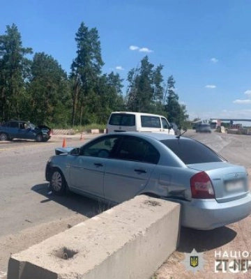 У передмісті Житомира в ДТП травмовано трьох осіб