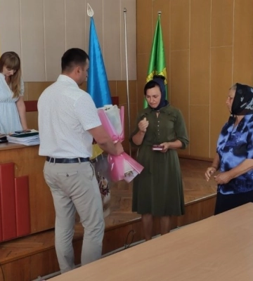 У Ратному рідним полеглого Героя вручили його посмертний орден