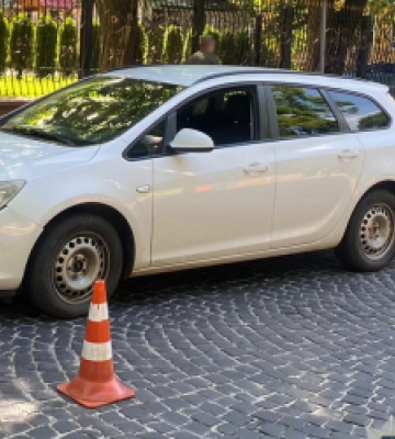 Літня жінка отримала травми внаслідок автонаїзду у Львові