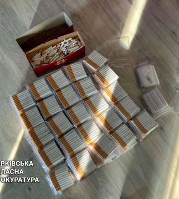 На Харківщині чоловік організував підпільний цех з виготовлення тютюнових виробів