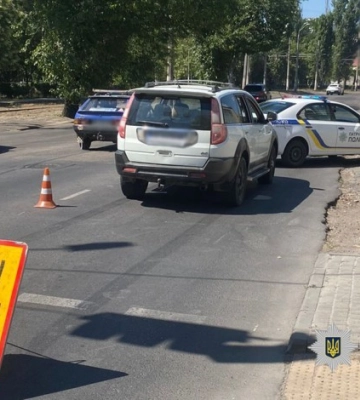 В Одесі на пішохідному переході автомобіль збив дівчину-підлітка