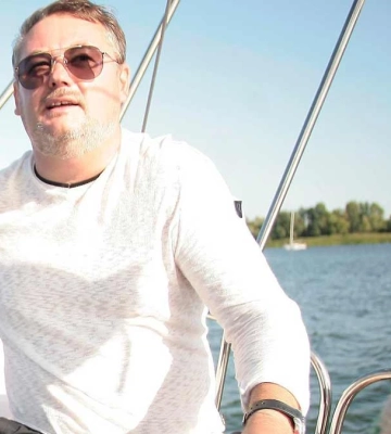 Суд виніс вирок у справі адвоката, який під час окупації Херсона працював на росіян та захопив підприємство