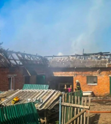 На Львівщині вогнеборці вивели з пожежі 4 свині та врятували від вогню 3 будівлі