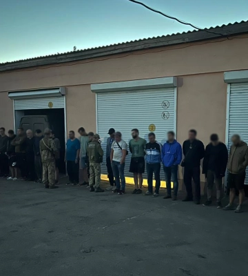 На зерновозі, потім пішки: біля Молдови піймали ухилянтів з Харківщини (відео)