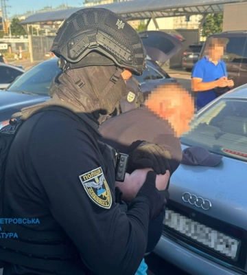 17 тисяч доларів за непридатність: на Дніпропетровщині ліквідували схему ухилення від мобілізації