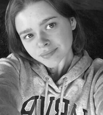 Студентка УГУ имени М.П. Драгоманова 21-летняя Юлия Фесюк погибла в результате обстрела Киева 8 июля. ФОТО