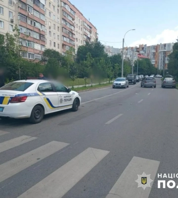 У Чернівцях водій збив неповнолітнього на самокаті, який перетинав пішохідний перехід