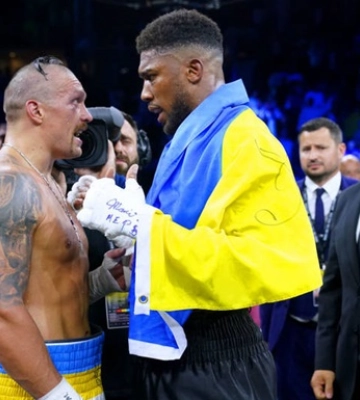Екстренер Усика назвав винних у поразках Джошуа від українця