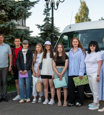 Школярі Волині написали про однолітків – «Героїв нашого часу» та вирушили у столиці Європи
