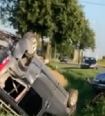 Бус злетів у кювет і перекинувся: на Волині трапилась ДТП