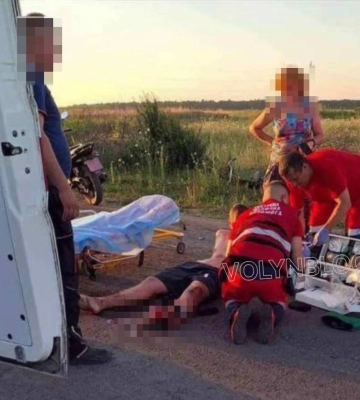 Мотоциклісту відірвало частину ноги: на дорозі біля Луцька сталася страшна ДТП. Відео