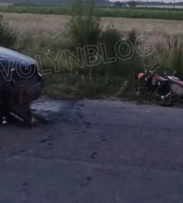 Мотоциклісту відірвало частину ноги: на дорозі біля Луцька сталася страшна ДТП. Відео