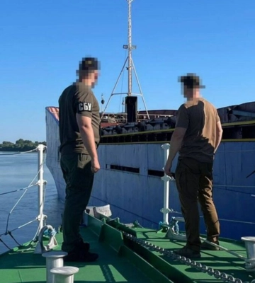 На Одещині затримано капітана вантажного судна, який допомагав рашистам вивозити з Криму українське зерно