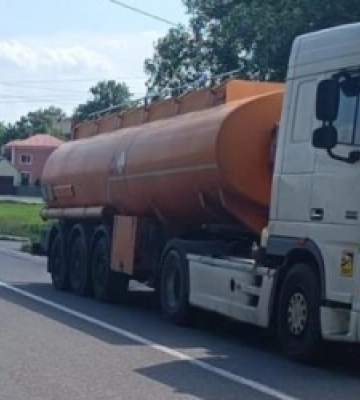 Зіткнення автопоїзда зі скутером на Львівщині – поліцейські встановлюють обставини