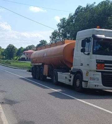Зіткнення автопоїзда зі скутером на Львівщині – поліцейські встановлюють обставини