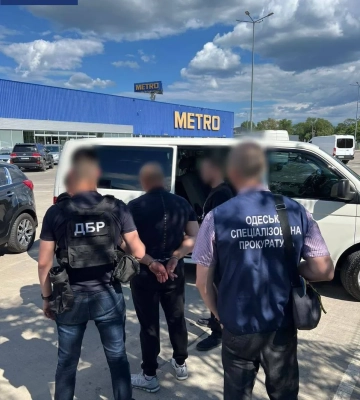 $4,5 тис. за переведення до тилової частини: На Одещині затримано головного сержанта однієї із в/ч. ФОТО
