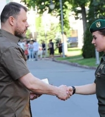 Міністр Кліменко вручив прикордонниці з Волині орден княгині Ольги 
