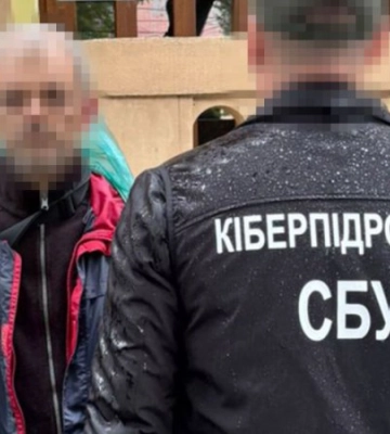 У Чернівцях затримали інформатора ворога, який під виглядом “кур’єра” зливав розташування стратегічних об’єктів