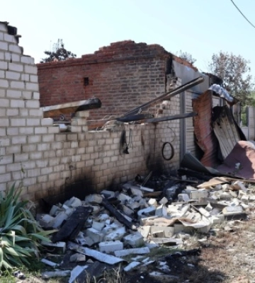 Слатине Харківської області під російським обстрілом від учора 