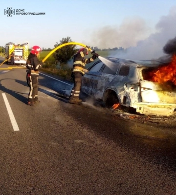 На Кіровоградщині вчора горіли два автомобілі