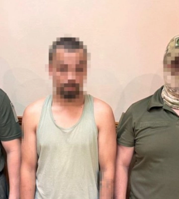 СБУ Рівненщини затримала диверсантів, які палили ролейні шафи на коліях Укрзалізниці
