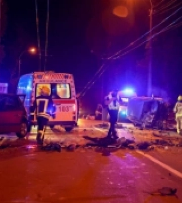 В аварії у Рівному загинула жінка: чоловіки отримали травми