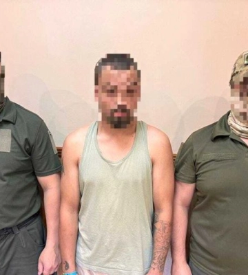 СБУ Рівненщини затримала диверсантів, які палили ролейні шафи на коліях Укрзалізниці