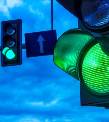 На одній із вулиць Черкас додатково облаштують тротуар та світлофор