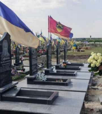 Шмигаль у Харкові вшанував пам’ять загиблих захисників