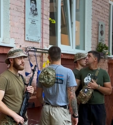 У Рівному відкрили пам’ятну дошку загиблому Герою Юрію Лєдяєву