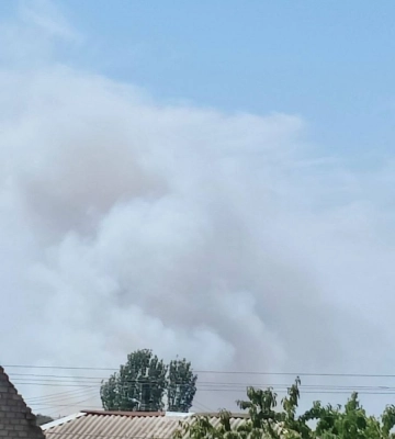 Вибухи прогриміли в окупованому Маріуполі — прилетіло в район аеропорту