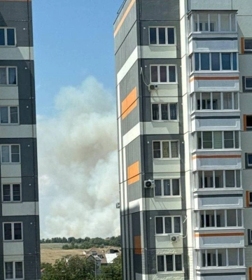 У Маріуполі повідомляють про вибухи та дим у районі аеропорту