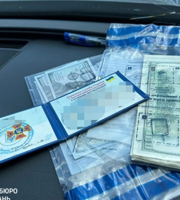Рятувальник з Львівщини обіцяв "порішати" відстрочку за 5500 доларів США