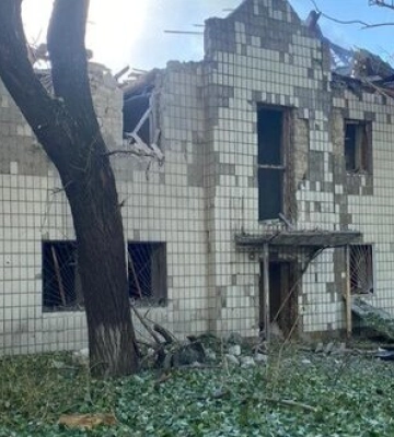 Окупанти скинули бомбу на Лиман, поранено 4 людей. ФОТО