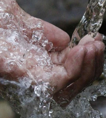 Через російський обстріл Антонівки пошкоджено об’єкт водопостачання