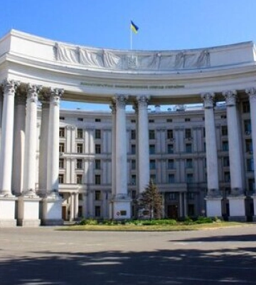 МЗС відреагувало на заяви Захарової про &quot;підготовку&quot; підриву дамб на Дніпрі: Єдиною причиною руйнувань критичної інфраструктури в Україні є агресія РФ