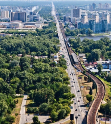 У Києві на місяць частково обмежать проїзд Броварським проспектом