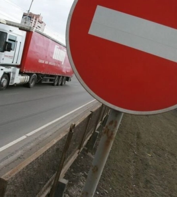 Через аномальну спеку фурам у Львові заборонили заїжджати у місто